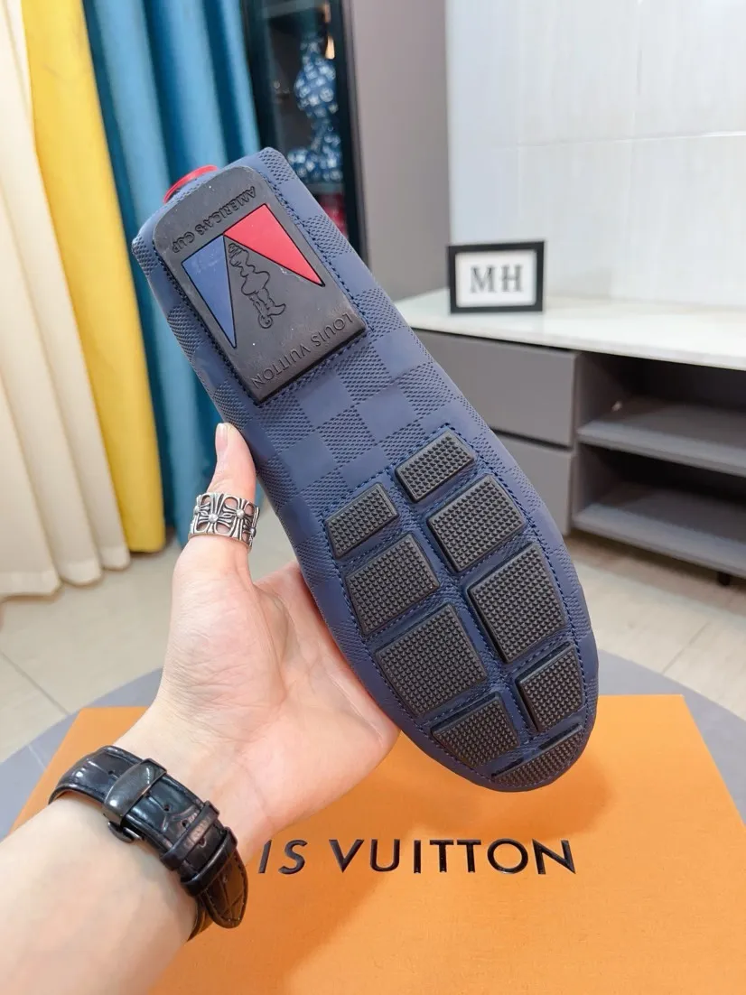 Men's men's shoes💰400🌹🌹[LV Louis Vuitton] New men's beanie shoes💝💝.. Top-grade imported cowhide embossed➕Comfortable leather lining. It is extremely skin-friendly and comfortable, feels very delicate, and the shape is very correct! Perfectly reflects the three-dimensional sense, code number: 38-44